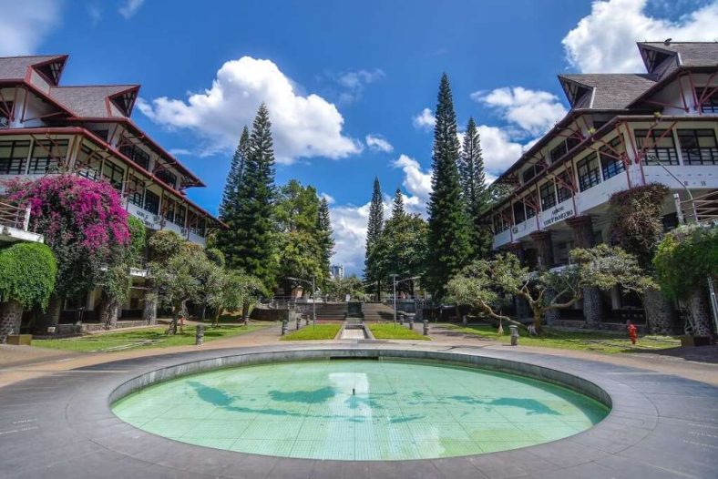 5 Daftar Universitas di Bandung Terpopuler dan Terbaik  